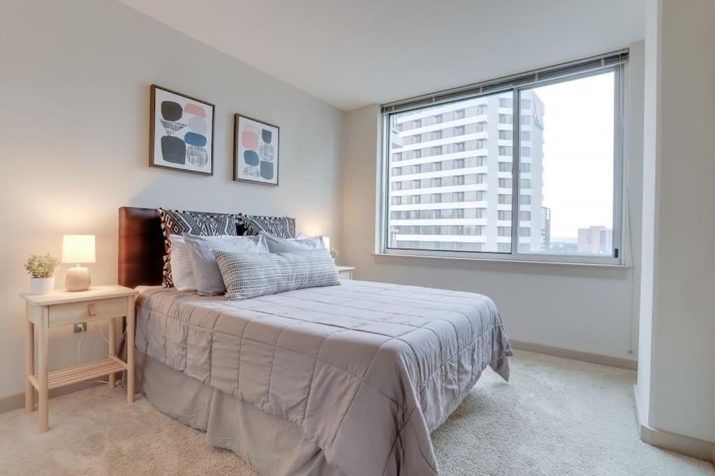 Wonderful 2Br Apartment At Crystal City Arlington Zewnętrze zdjęcie